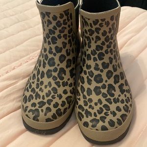 Corky Rain Booties Leopard size 8. New with box.